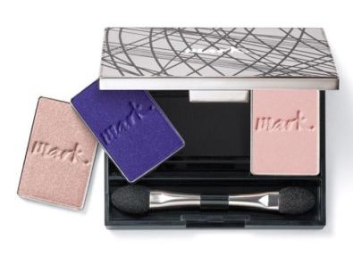 mark. By Avon Clique It Compact